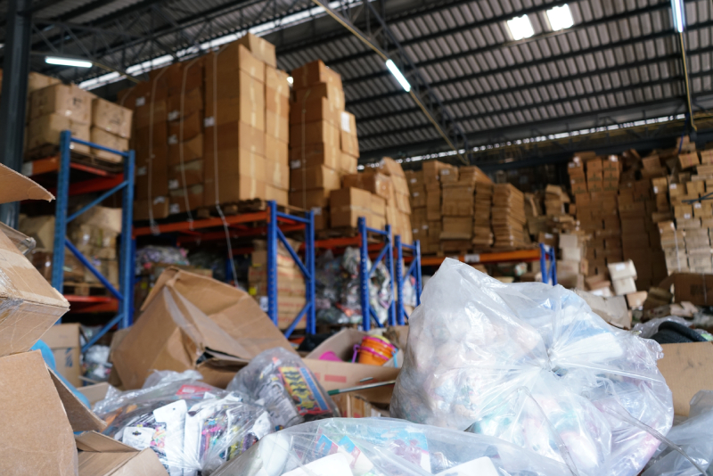Comprehensive Solutions for Retailers Comprehensive Solutions for Retailers